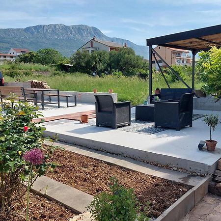 Spacious Apartment Close To The Sea In Split Area Kaštela Exterior foto