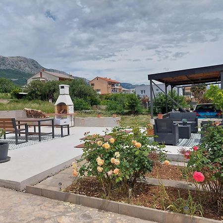 Spacious Apartment Close To The Sea In Split Area Kaštela Exterior foto